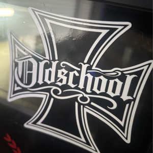 Oldschool Iron Cross Sticker – 10 × 10 cm Aufkleber